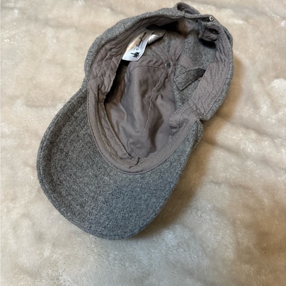Disney Gray Cap with Iconic Embroidery - Picture 2 of 5